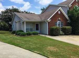 Building Photo - 3006 Ashley Cir