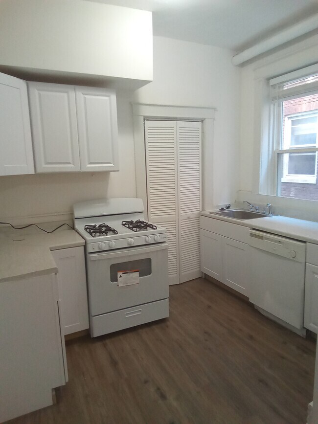 2519 Linden Ave Unit 3, Baltimore, MD 21217 Apartments in Baltimore