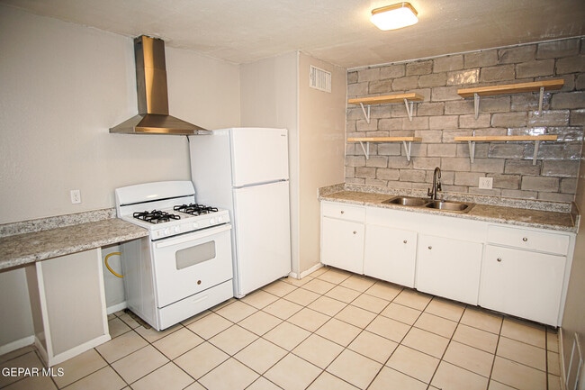 Building Photo - 408 Mississippi Ave