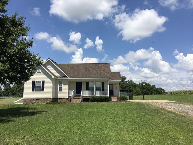 Building Photo - 1559 NC 27 E