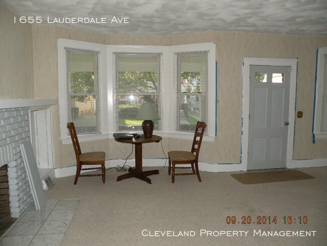 Building Photo - Lovely Lakewood Colonial.