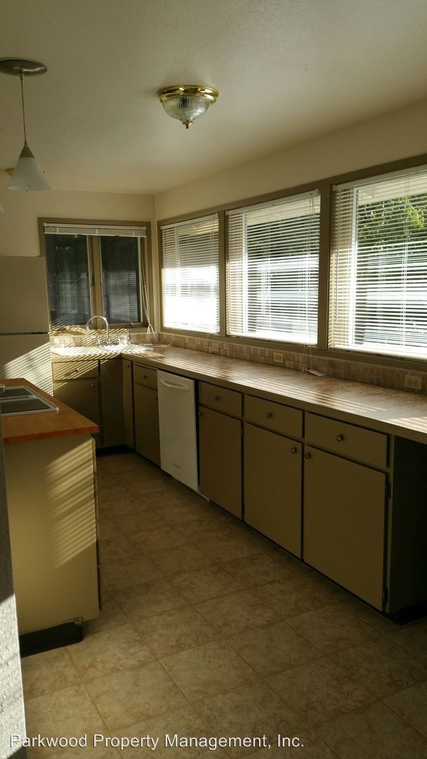 Foto del edificio - 5 br, 2 bath House - 10863 113th Ave SW