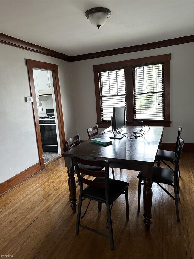 Building Photo - 2 br, 1 bath House - 204 South Linden Avenue