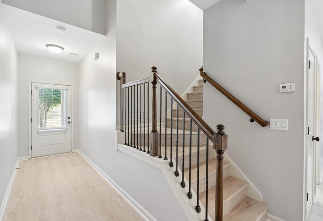 Building Photo - 149 Sunset Ln