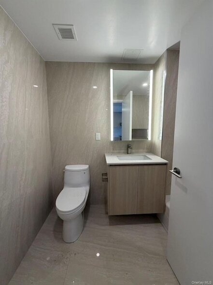 Foto del edificio - 33-71 Prince Street Unit 6L