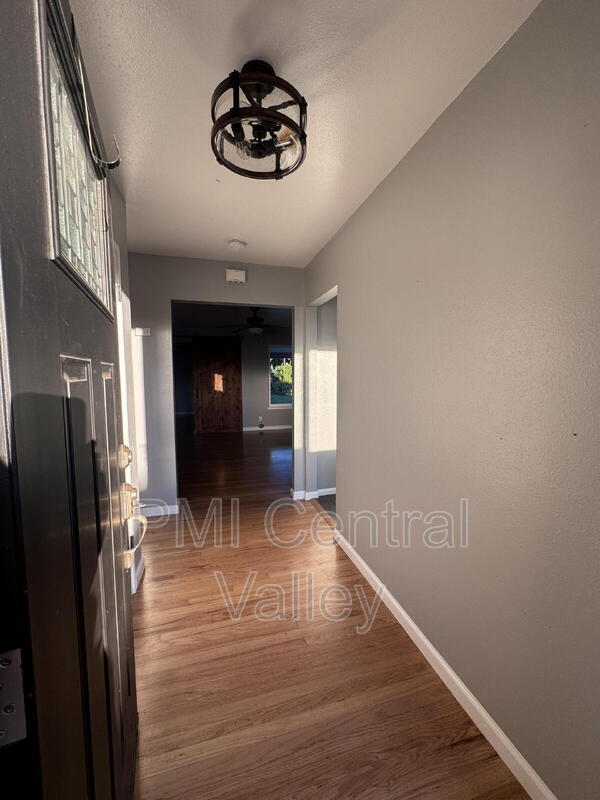 Foto del edificio - 1314 Carolyn Ave