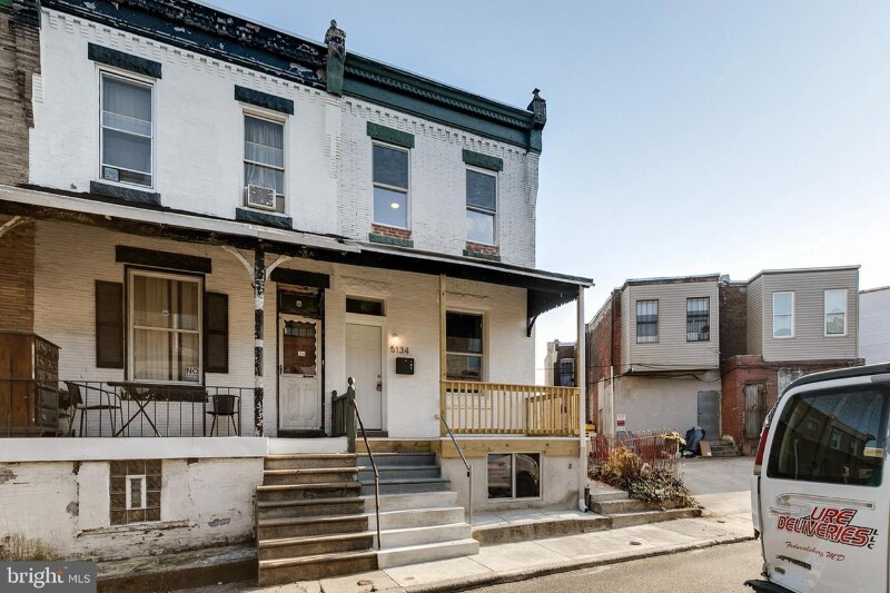 Primary Photo - 5134 Folsom St