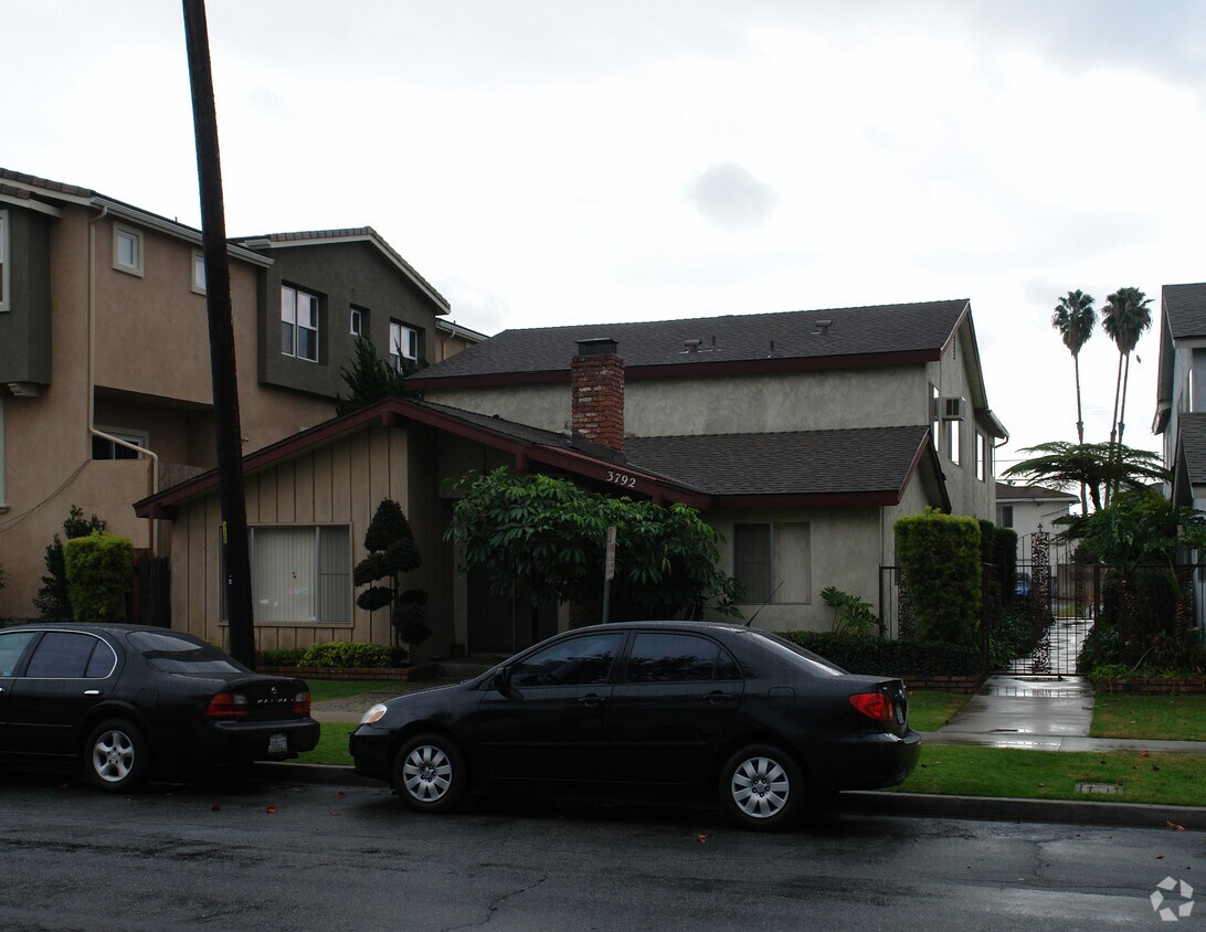 Foto del edificio - 3792 Howard Ave