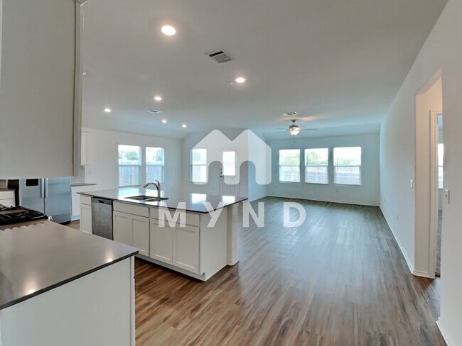 Building Photo - 10533 Steinbeck Dr