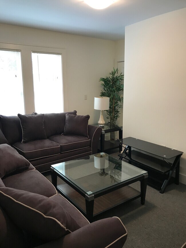 Foto del edificio - 114 Highland Pl