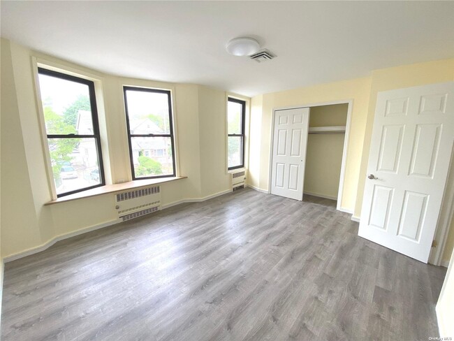 Building Photo - 91-21 87th St