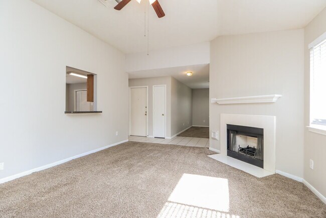 Foto del edificio - 12119 Bowsman Dr