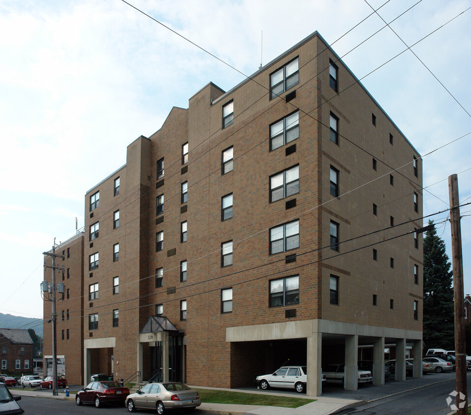 Building Photo - Ridge Manor Senior Center