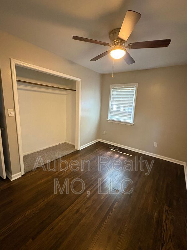 Foto del edificio - 2522 N River Blvd