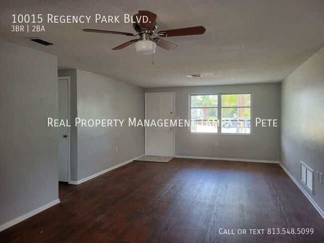Foto del edificio - 10015 Regency Park Blvd