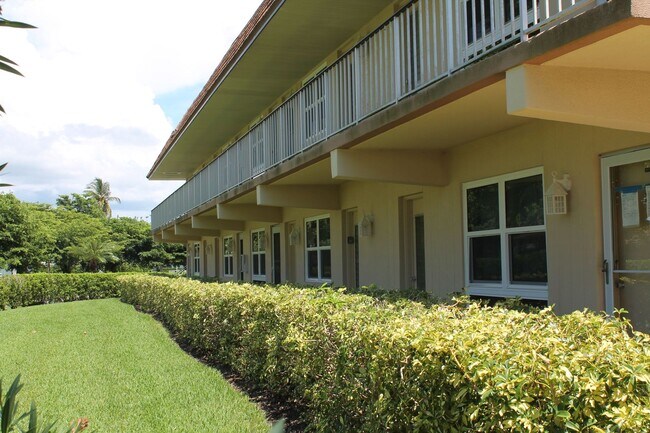 Foto del edificio - Trendy One Bedroom in Central Island Location - Available April 1-2026