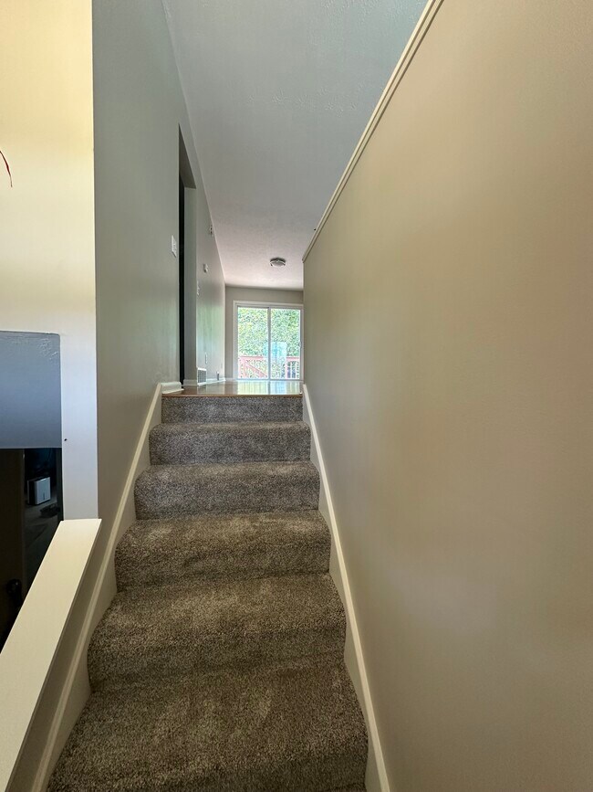 Foto del edificio - 8867 Lutz Ave NW