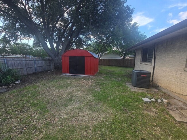 Photo - Garland 3 Bedroom, 2 Bath, 1 Car Garage Property That Has Been Completely Remodeled House