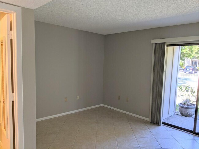 Building Photo - 2204 Bahia Vista St