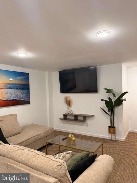 Foto del edificio - 3213 Valley Forest Dr