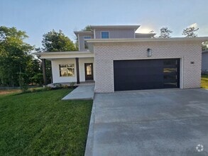 Building Photo - 510 N Halifax Ct