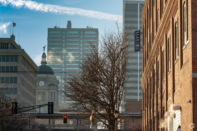 Building Photo - Superior Lofts