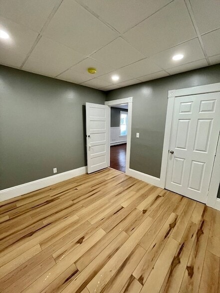 Building Photo - 15 Hampton Ave