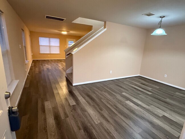 Foto del edificio - 8054 Arrington Forest Ln