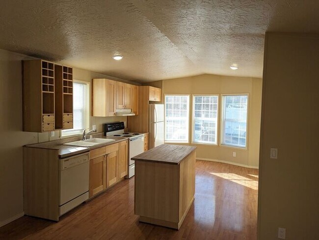 Foto del edificio - Charming 2 Bedroom Home - $300 Off Move-in...