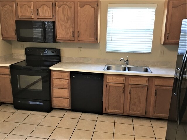 Foto del edificio - 6380 Kelsey Ct