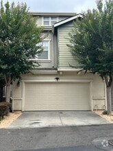Building Photo - 615 Heritage Cir