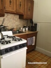 Building Photo - 349 Pleasant St