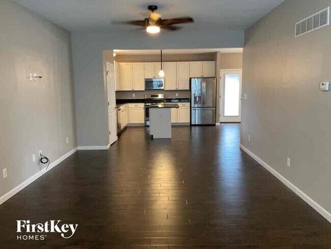Building Photo - 9735 Wilderness Battle Dr