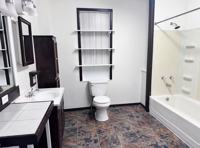 Foto del edificio - 118 S 2nd St