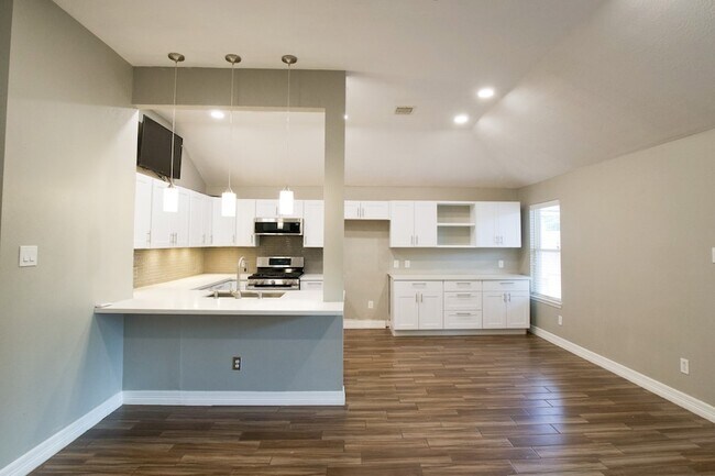 Building Photo - 2710 Sockeye Dr