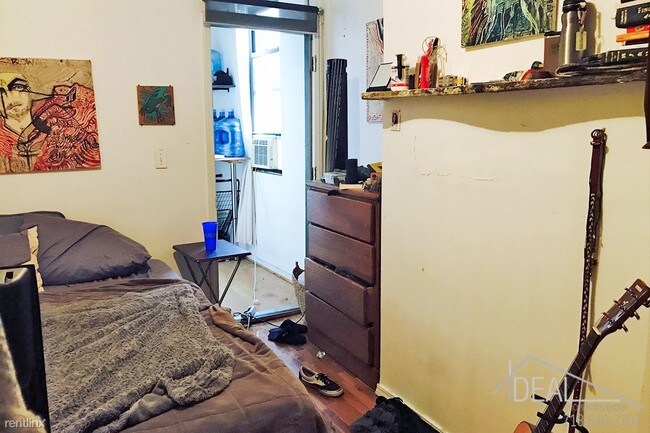 Foto del edificio - 2 br, 1 bath Apartment - 268 Boerum St