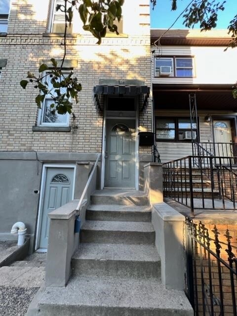 Foto del edificio - 34 Logan Ave
