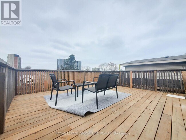 Building Photo - 77 Victoria Ave N