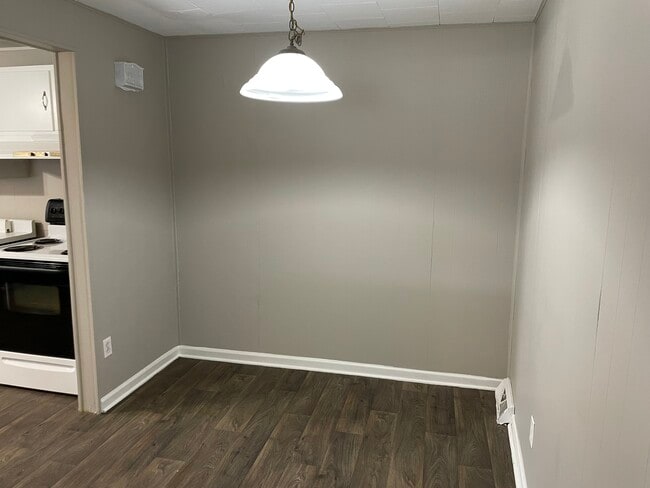 Building Photo - 1729 Windemere Dr