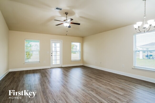 Foto del edificio - 813 NE 43rd Ln