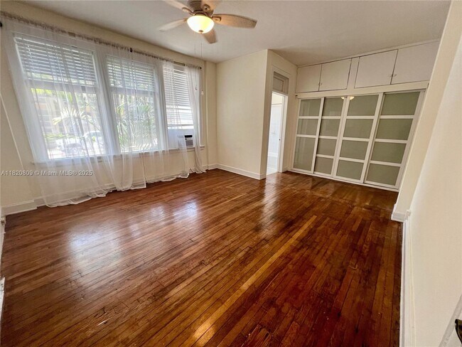 Foto del edificio - 1361 Meridian Ave