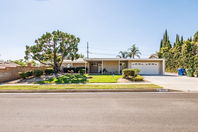 Building Photo - Beautifully Renovated 3-Bedroom Home in Pr...