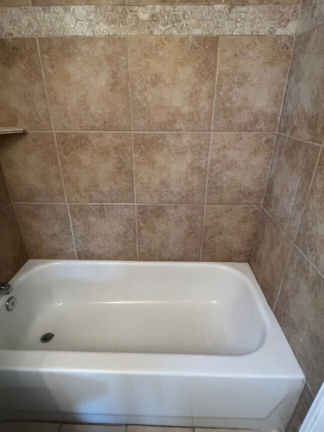 Foto del edificio - Clean Gem at 1108 Libery Ave