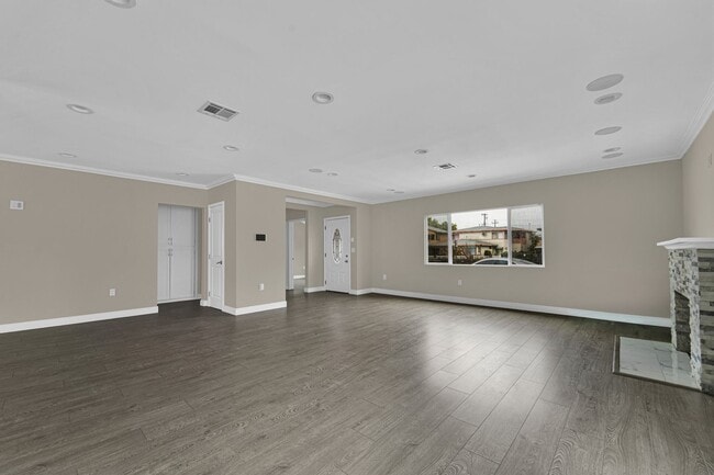 Foto del edificio - 7237 Tujunga Ave