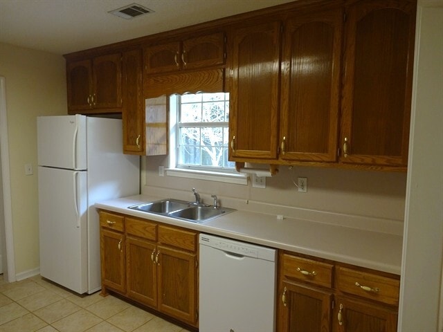 Foto del edificio - 241 Fairbrook Ln