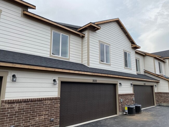Building Photo - 2035 N 350 E