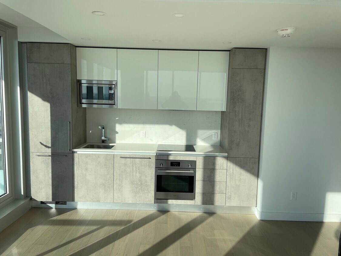 1400 RenéLévesque Unit 1813, Montréal, QC H3G 1T6 Condo for Rent in