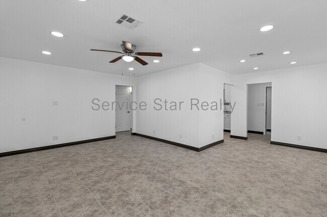 Foto del edificio - 4301 N 15th Dr