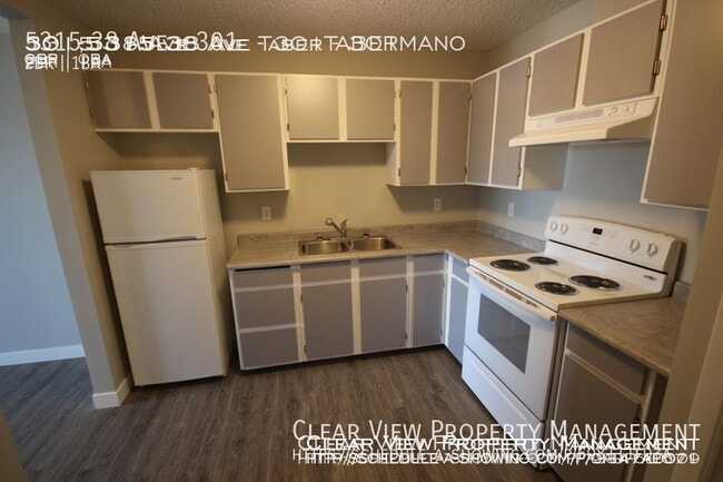 Building Photo - Recently Renovated 2-bedroom Condo in the Beautiful Taber Manor! ?