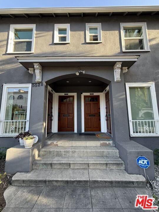 Building Photo - 5530 Franklin Ave
